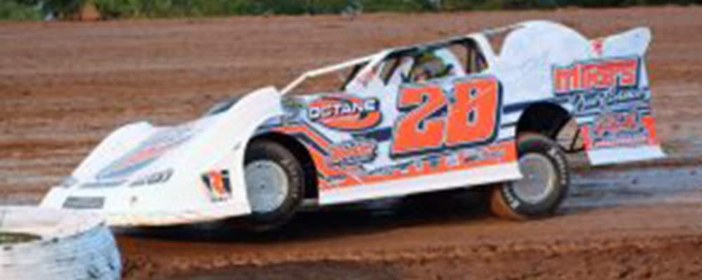 TYLER CARPENTER CAPTURES THE WIN AT SKYLINE SPEEDWAY