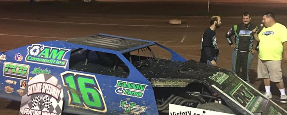 TRAVIS DICKSON WINS THE FEATURE