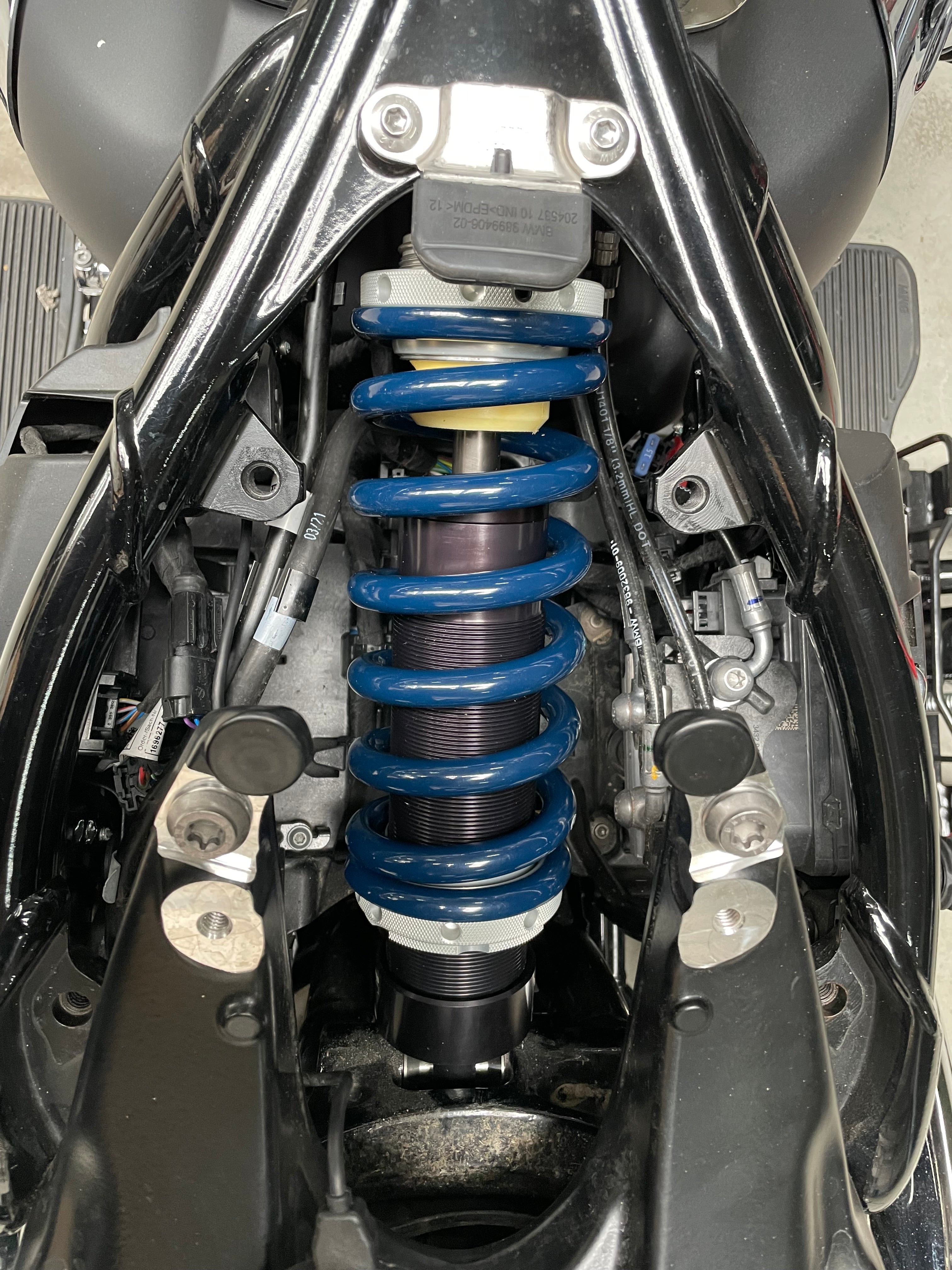 BMW R18 Double Adjustable Coil-Over Shock – JRi Shocks